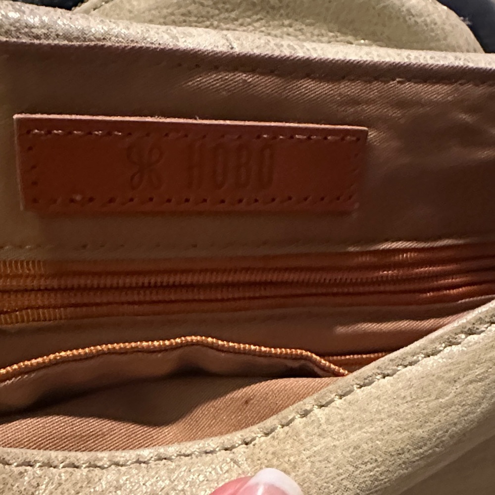 HOBO Cream Crossbody Bag - Picture 10 of 11